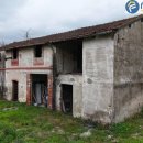 Casa plurilocale in vendita a Carrara