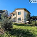 Villa plurilocale in vendita a Carrara
