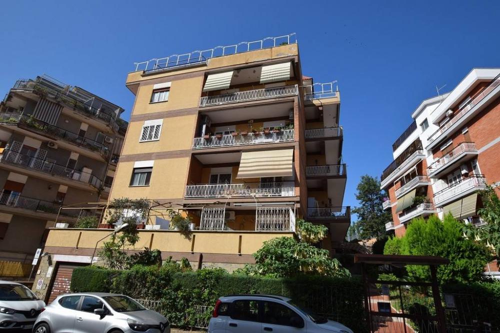 38806b27896132c19b78abc253216f9e - Appartamento monolocale in vendita a Roma