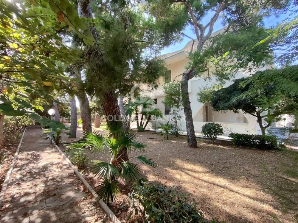 Villa indipendente plurilocale in vendita a Torchiarolo