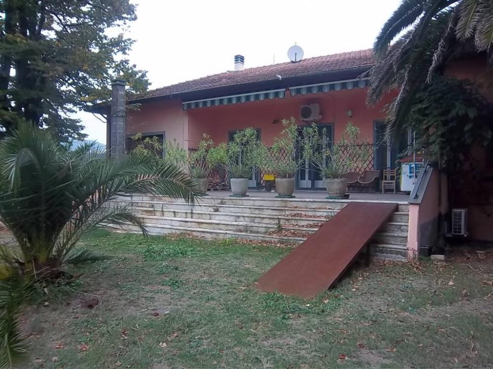 Foto - Villa plurilocale in vendita a la-spezia
