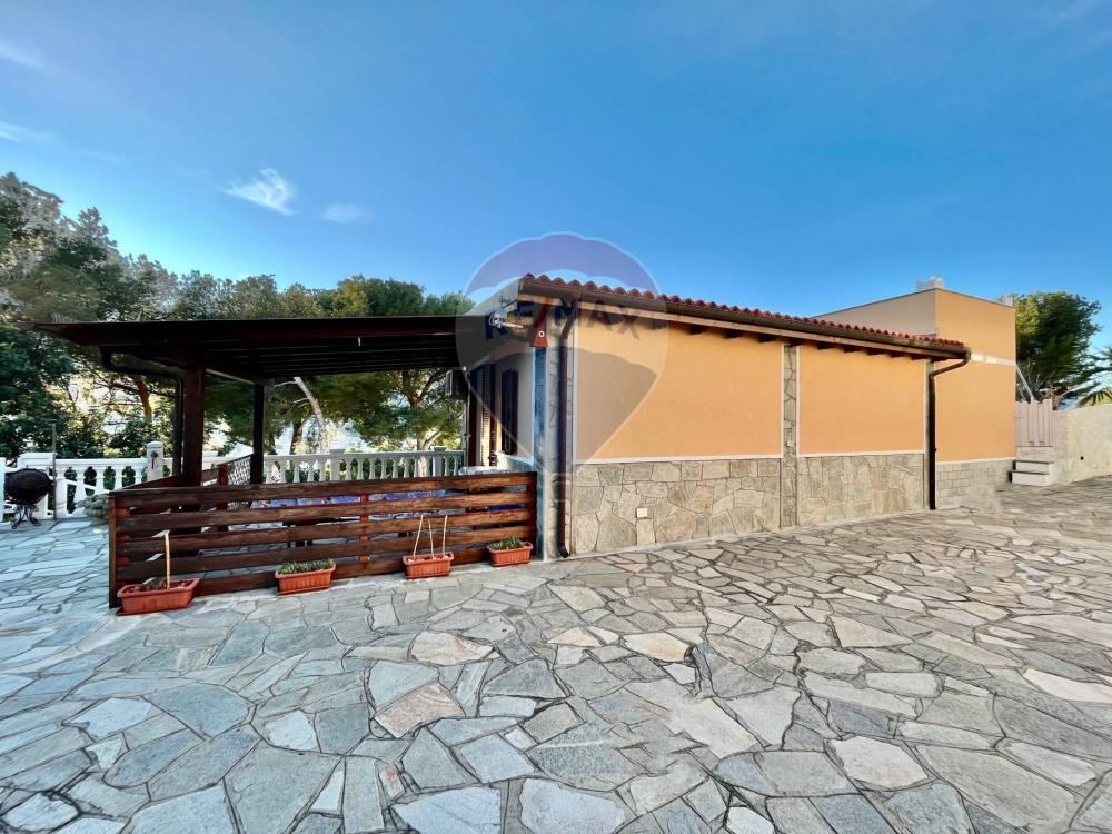Casa trilocale in vendita a Andora