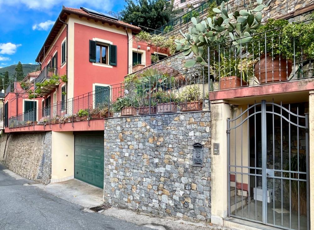 Villa plurilocale in vendita a Laigueglia