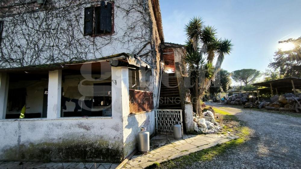 Villa indipendente plurilocale in vendita a piombino
