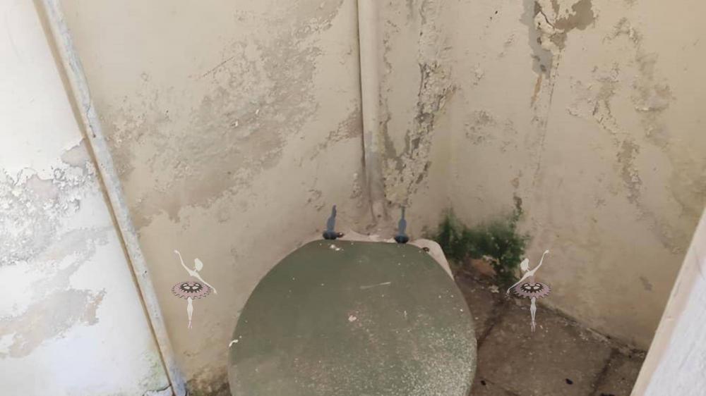 Bagno in lavanderia - Appartamento quadrilocale in vendita a acireale