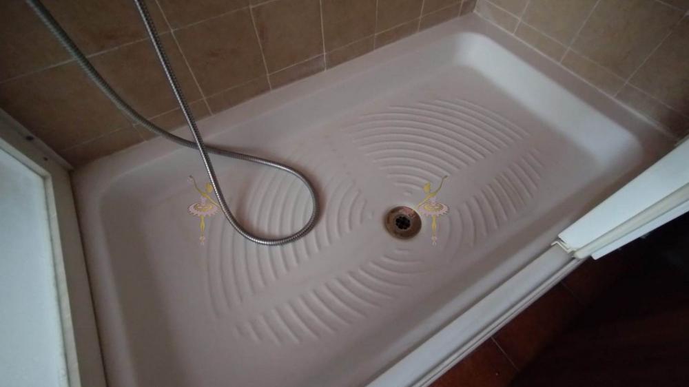 Dettagli piatto doccia - Appartamento trilocale in vendita a acireale