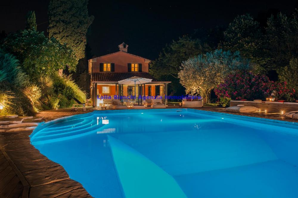 Villa plurilocale in vendita a Pesaro
