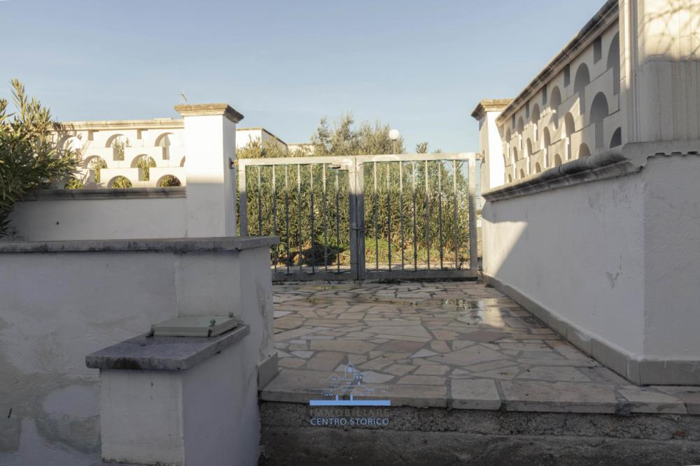 Villa indipendente quadrilocale in vendita a ostuni