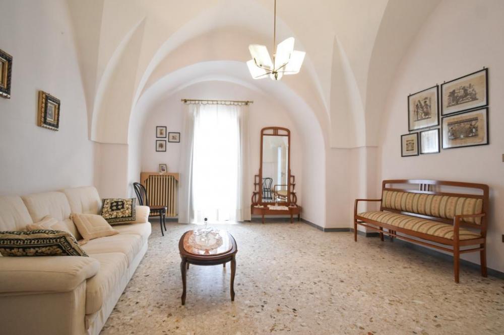 Villa indipendente plurilocale in vendita a ostuni
