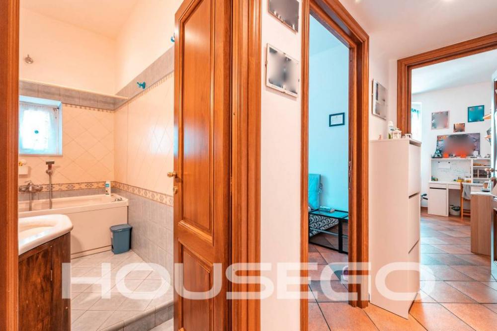 23cd163c3bdba1241056b3bd1d5335d6 - Appartamento trilocale in vendita a Genova