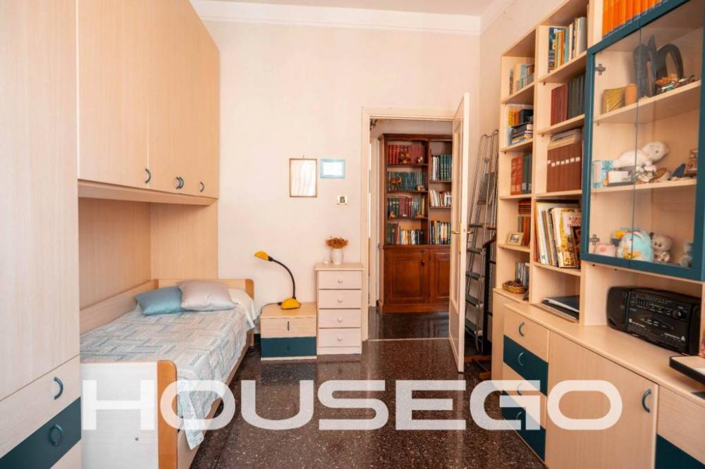 59064604edb842ffb80a296e23b0d64e - Appartamento trilocale in vendita a Genova