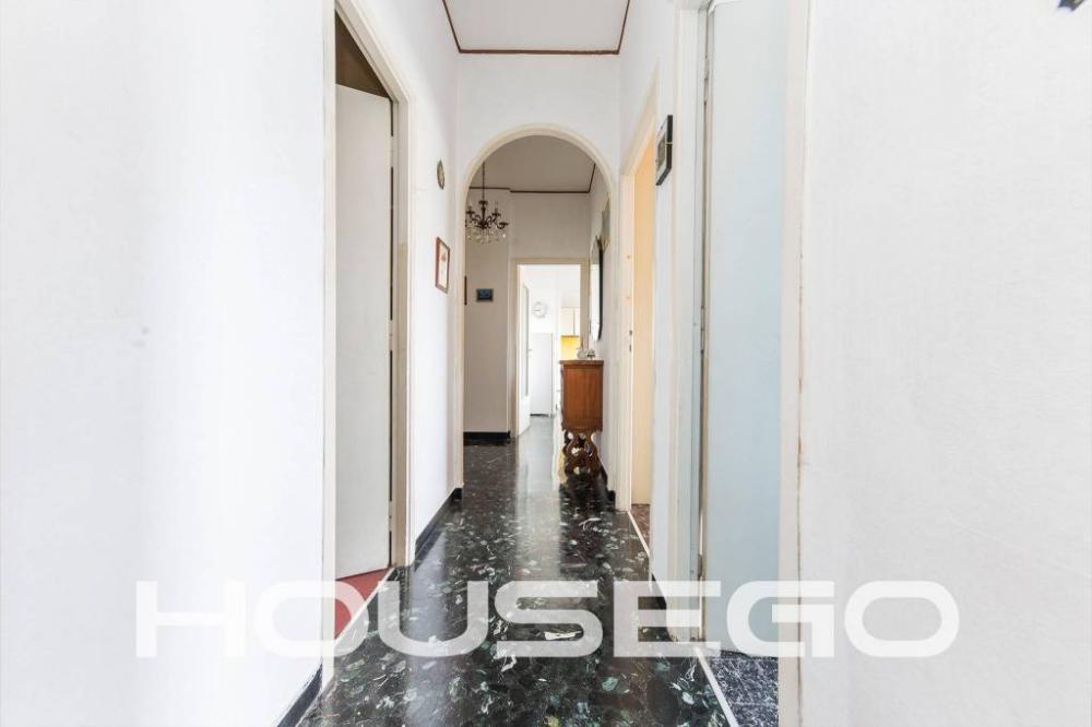 203983fa0bf27a6a9419e2f403eada28 - Appartamento bilocale in vendita a Genova