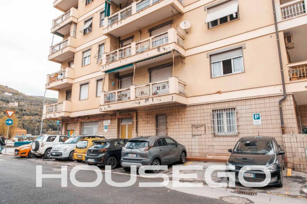 7ac9bde3b96a3c18b16aa0776f22d7e8 - Appartamento trilocale in vendita a Genova