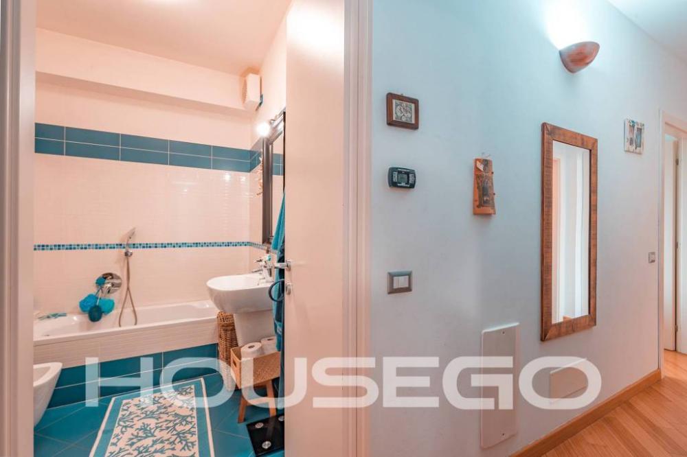 96d1dd0f6558334cb01dcba3804e8c88 - Appartamento quadrilocale in vendita a Genova