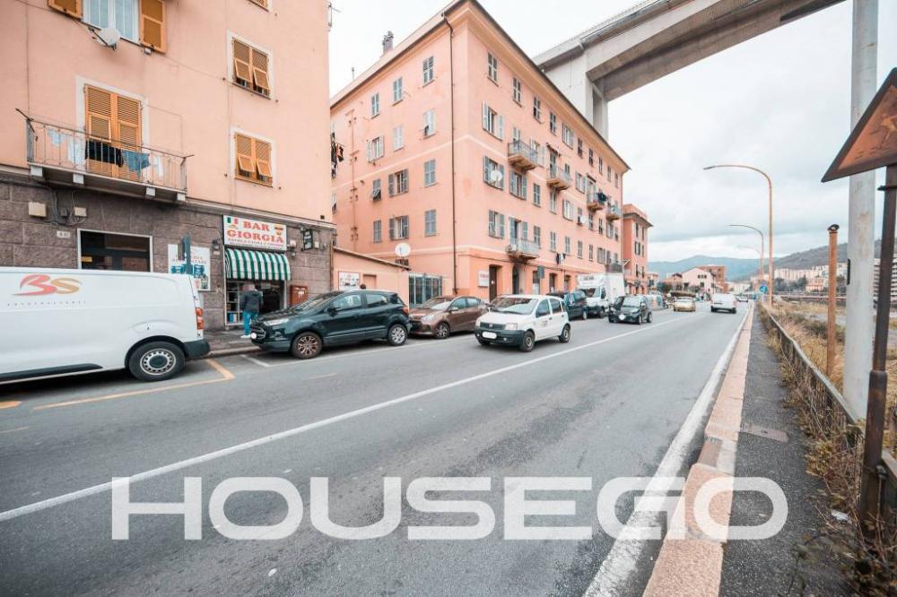 d421ebbdc2d121019284c04a2a03e5ad - Appartamento quadrilocale in vendita a Genova